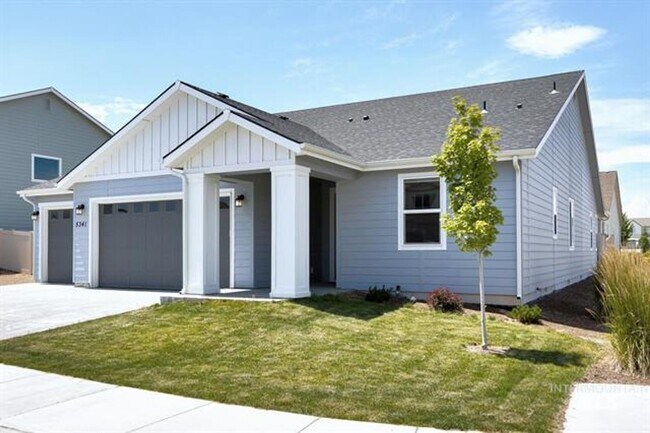 Building Photo - 4-bedroom, 2-bath with 3 car garage