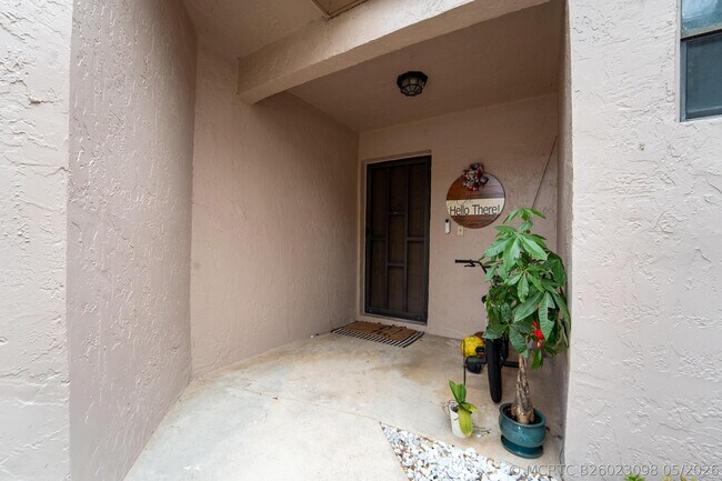 Foto del edificio - 1672 Cypress Pointe Dr