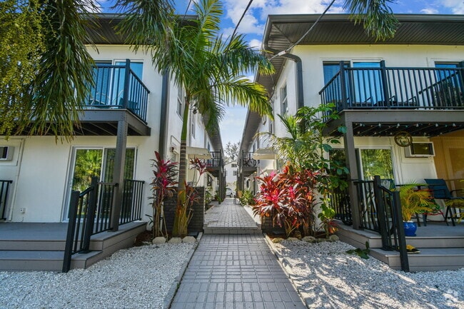 Building Photo - Northbay Villas