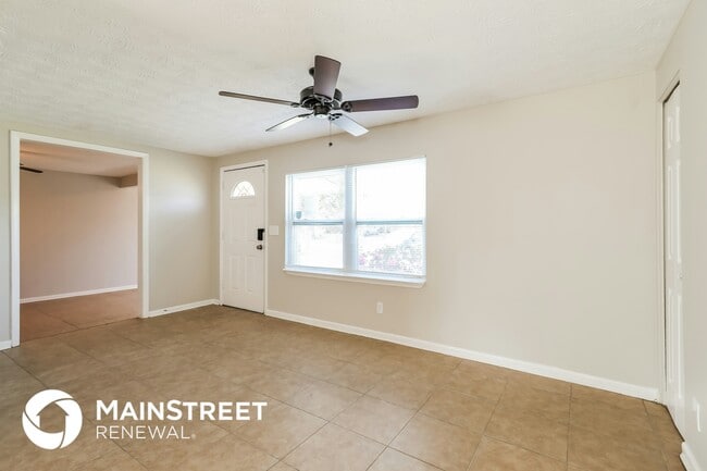 Building Photo - 8360 Red Holly Ln