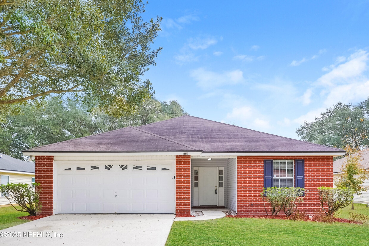 Foto principal - 7725 Westport Bay Dr
