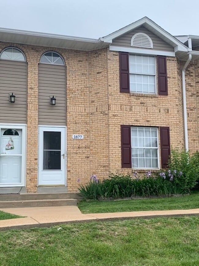Building Photo - 1877 Casa Dr