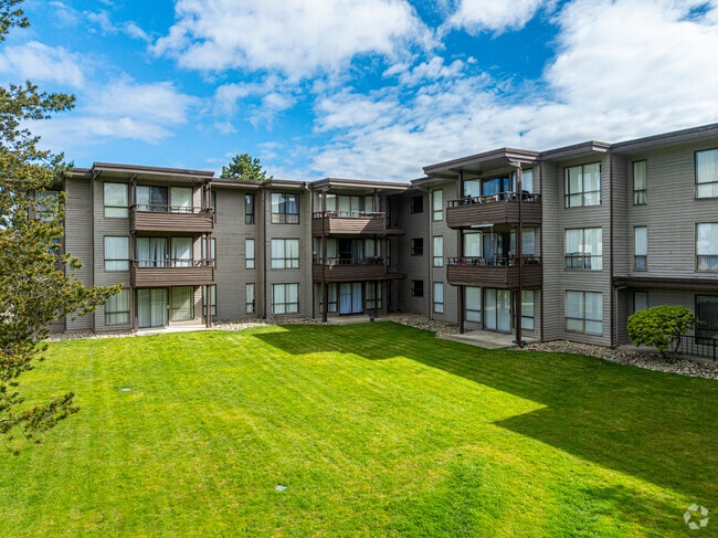 Building Photo - Easthill Apartments