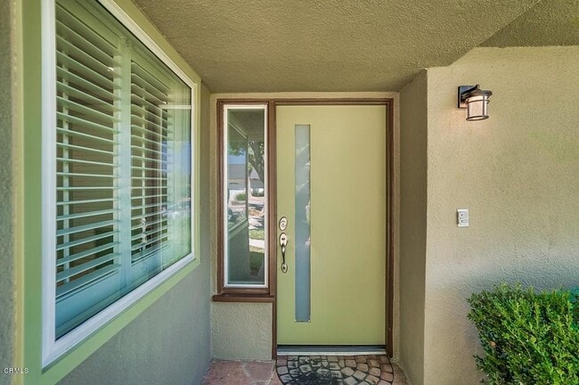 Building Photo - 1490 Riviera Dr