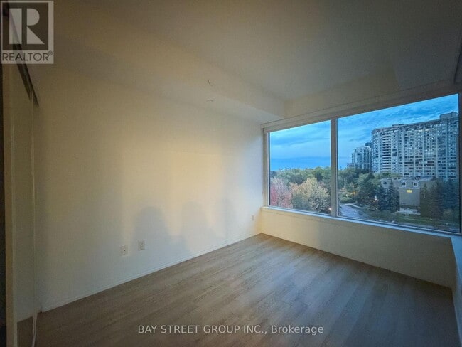 Building Photo - 75 Canterbury Pl