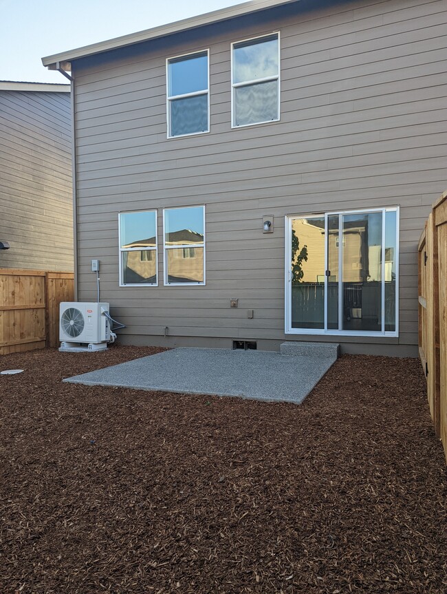 Building Photo - 11549 NE 126th Pl