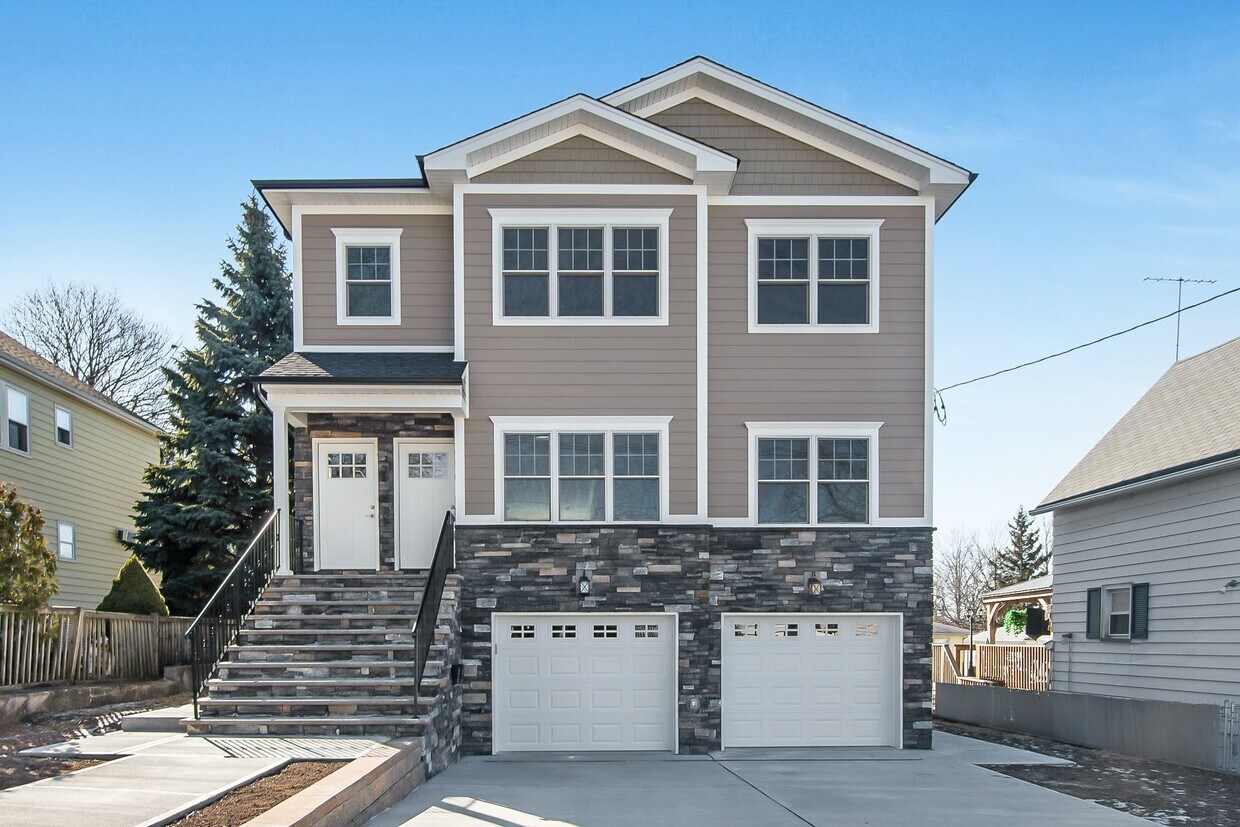 734 Second Ave, Lyndhurst, NJ 07071 Room for Rent in Lyndhurst, NJ