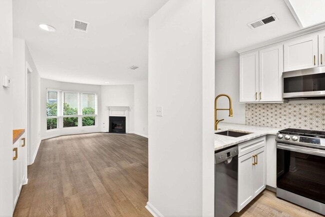 Building Photo - 244 13th St NE