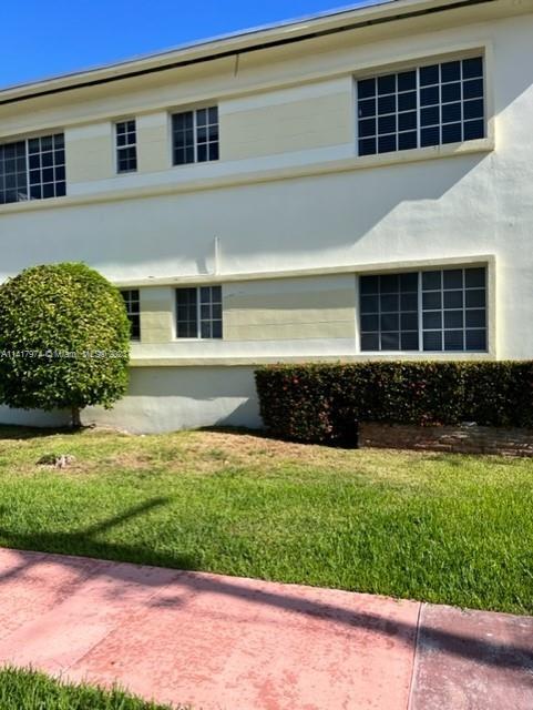 Building Photo - 825 W 40th St