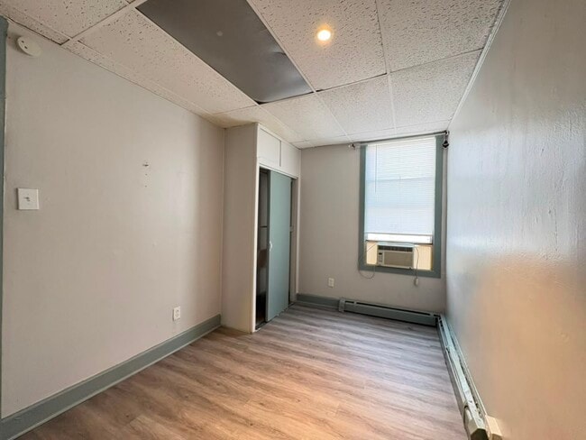 Building Photo - 53 Stegman St