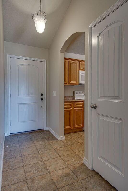 Building Photo - 5009 Makenna Cir