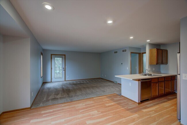 Building Photo - 5689 Norfolk Dr