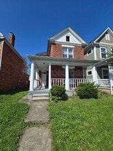 153 S Cypress Ave