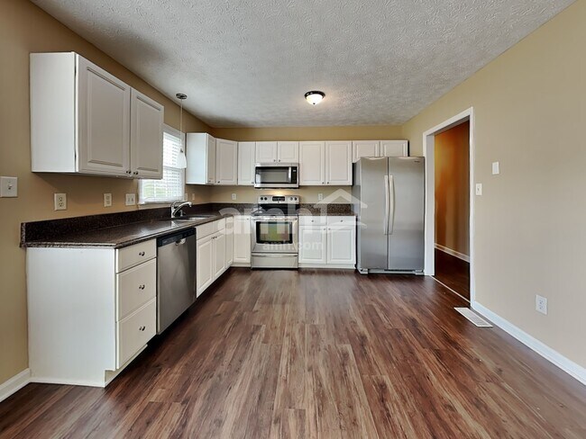 Foto del edificio - 541 Clyde Dr