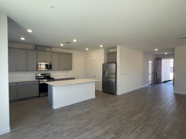 Building Photo - Brand New 4br/2.5ba with separate 1br apt ...