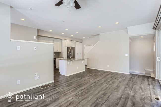 Foto del edificio - 4617 Crestone Peak St, Brighton, CO, 80601