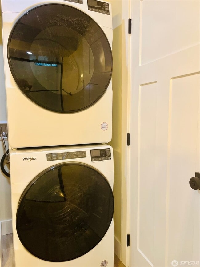 Building Photo - 9359 Forest Ct SW