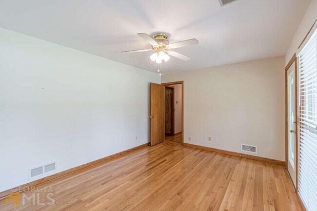 Foto del edificio - 3105 Bethelview Rd