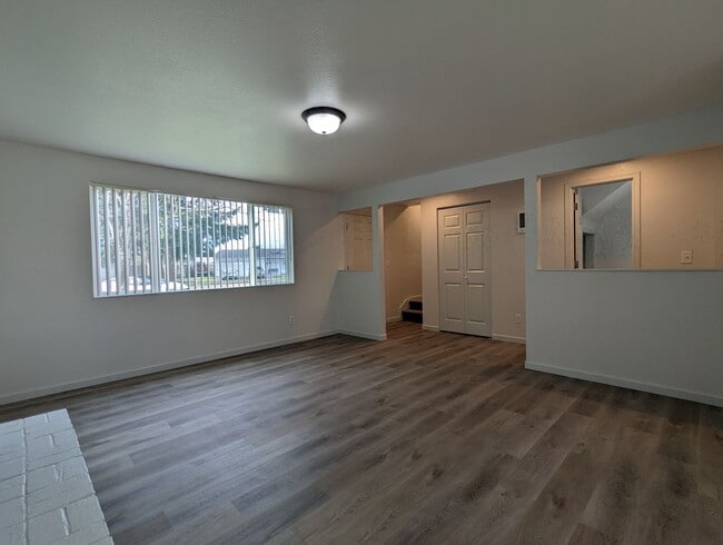 Foto del edificio - 3-Bedroom, 1.5-Bath Home in a Cul-De-Sac I...