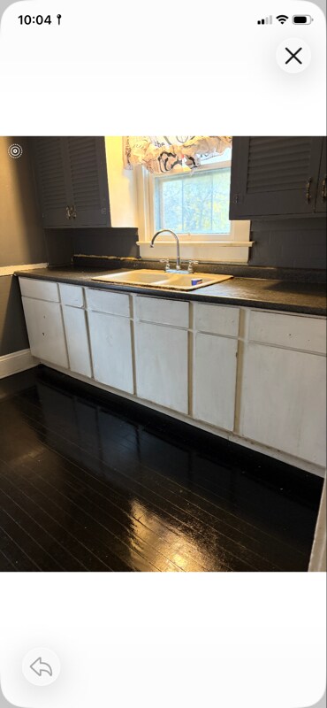 Foto del edificio - 44102 W 99th St