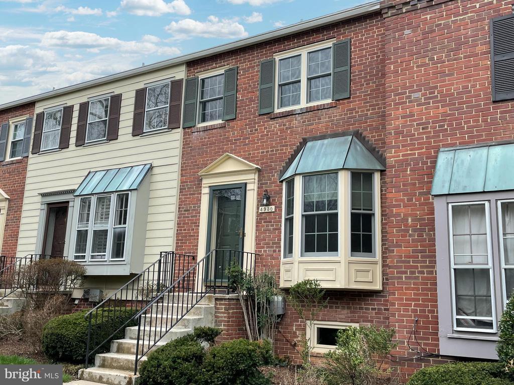 Foto principal - 4950 Bradley Blvd