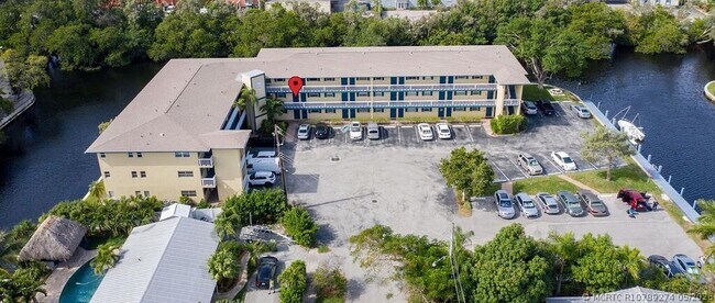 Foto del edificio - 1400 NE 57th Ct