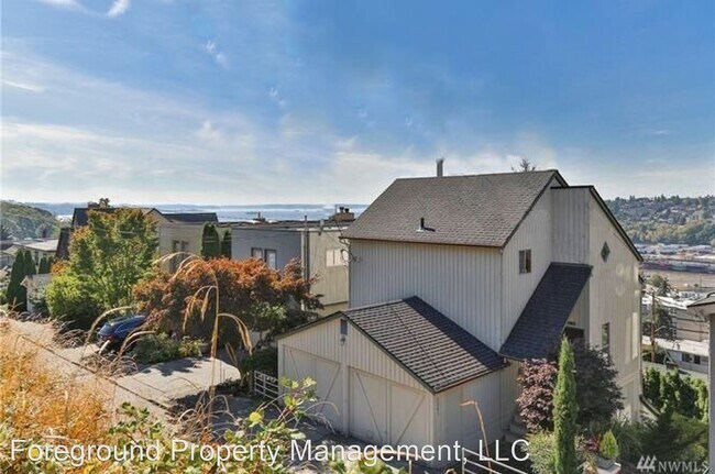 Foto del edificio - 3 br, 3 bath House - 2261 12th Ave W