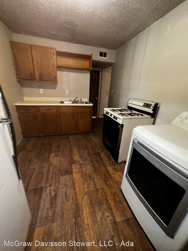Foto del edificio - 1 br, 1 bath House - 508 1/2 E 16th
