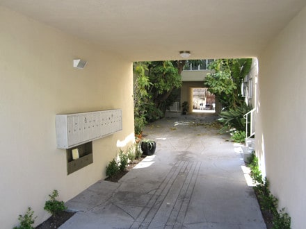 Building Photo - 465 S Le Doux Rd