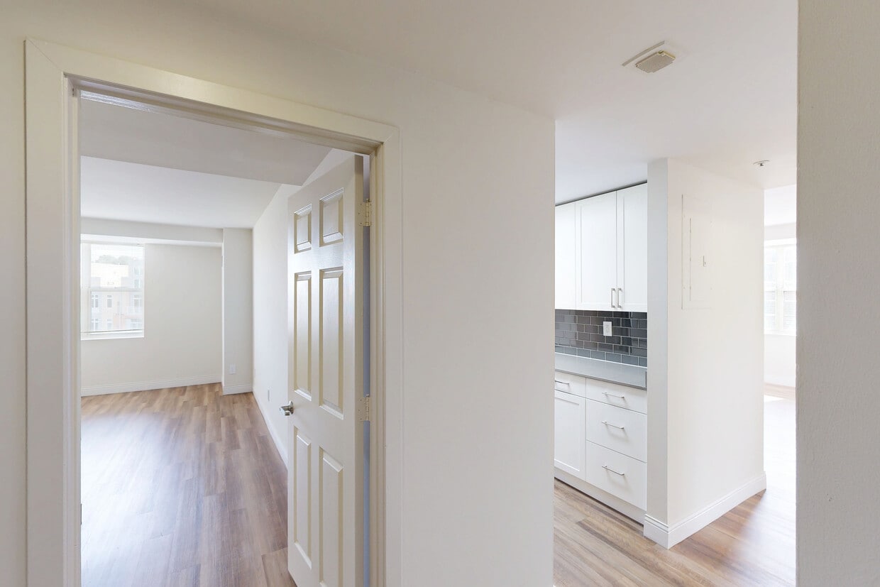 Photo - Center Place Apartments