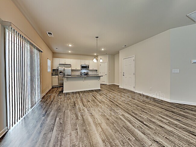 Foto del edificio - 12162 Old Dulin Farms Way