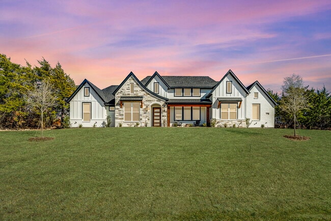 Building Photo - 2770 Fireside Dr