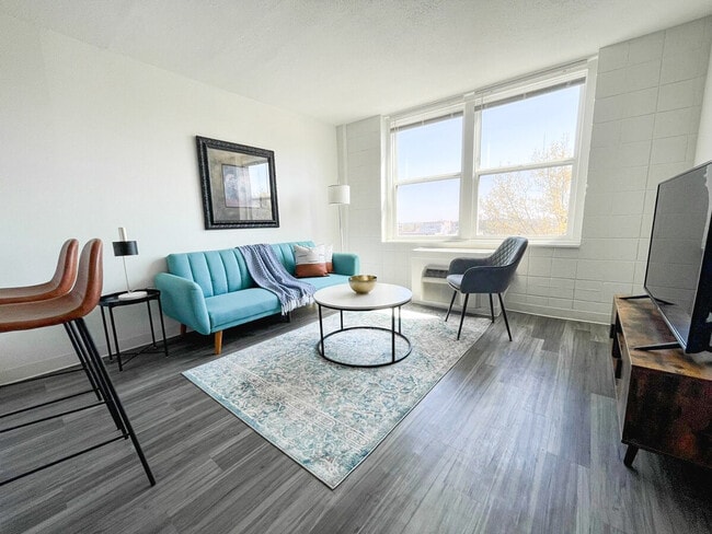 Building Photo - 2516 Highland Ave