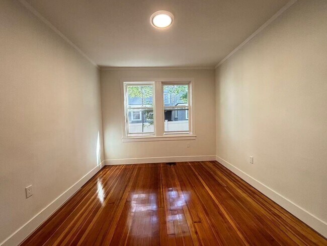 Foto del edificio - 391 Linwood Ave
