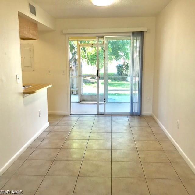 Building Photo - 6635 Warwick Cir