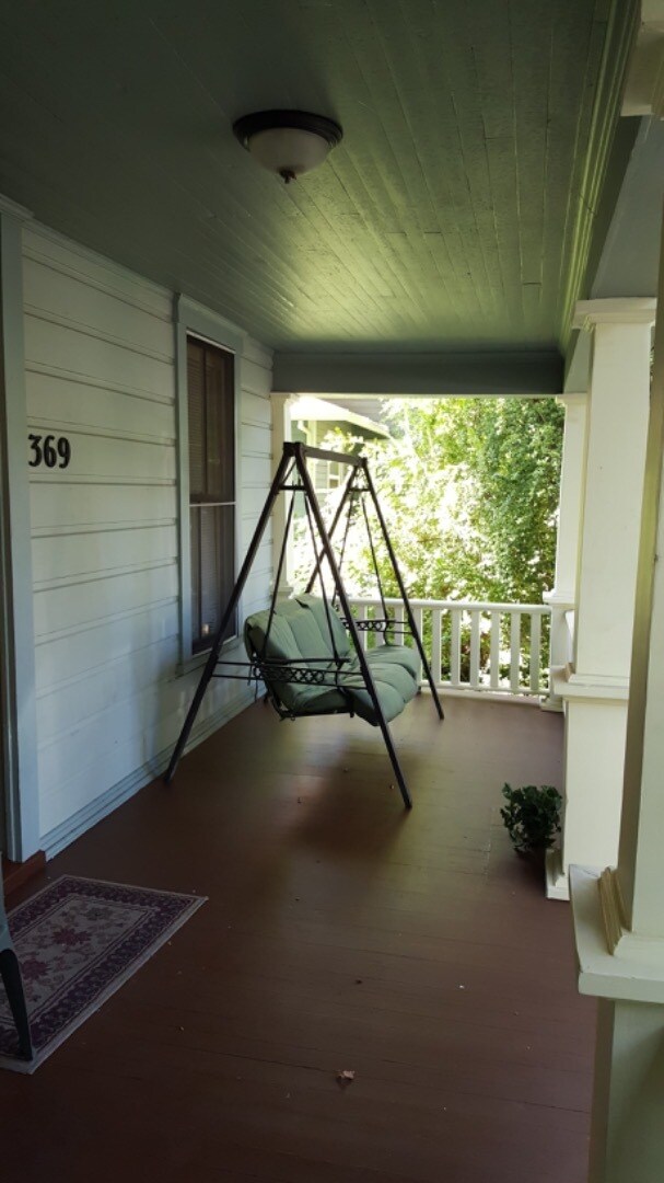 Building Photo - 369 E 4th St