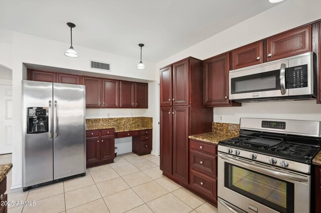 Foto del edificio - 18012 N 55th St