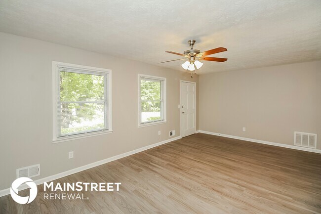 Building Photo - 218 Lucan Way