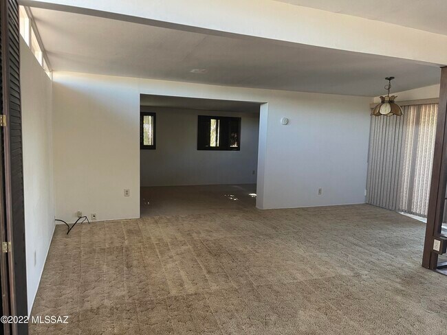 Foto del edificio - 6727 E 17th St