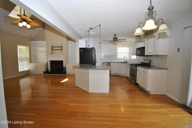 Building Photo - 5307 Silver Wing Blvd