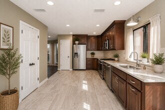 Building Photo - 12518 Dolgo Dr