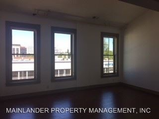 Building Photo - 205 SE Grand Ave