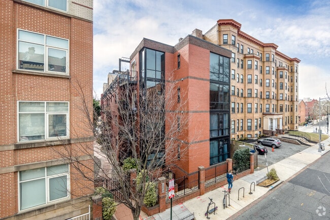 Building Photo - 1354 Euclid St NW