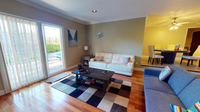 Photo - 1113 Remington Ct House