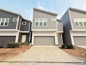 Building Photo - 9644 Habitat St