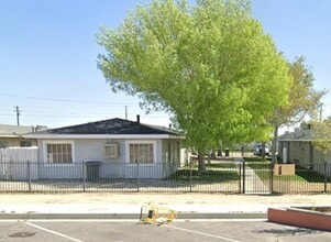 Building Photo - 2516 Diamond St