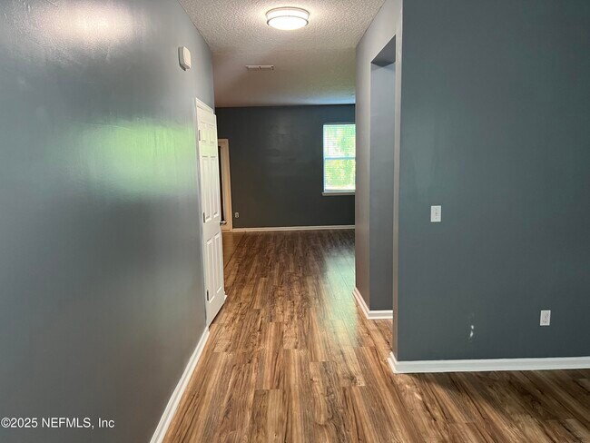 Foto del edificio - 13660 Chipperfield Ln