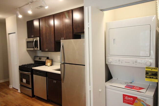 Foto del edificio - 3108 W Sunnyside Ave