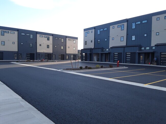 Garage plus private parking - Westland Lofts