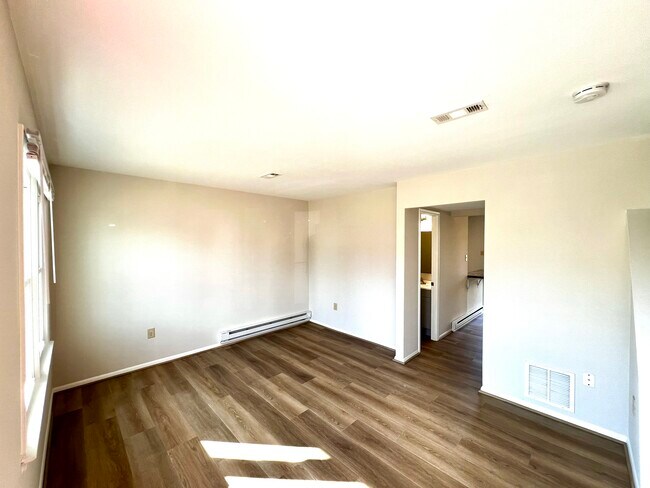 Building Photo - 167 Stonegate Dr